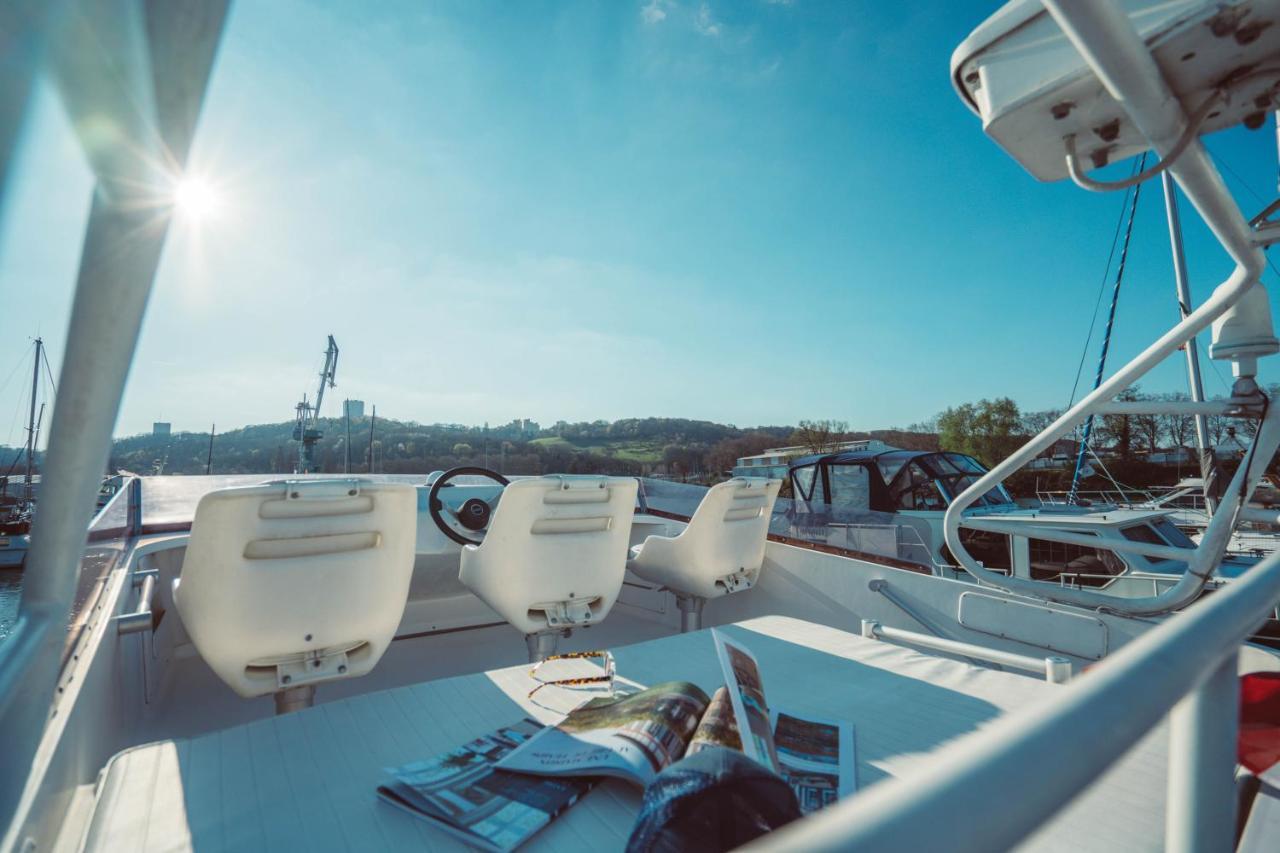 Botel No Limit Charter Bateau Avec Parking Prive Proche Centre-ville Rouen