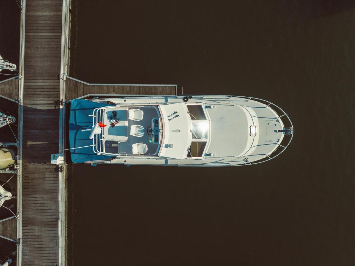 No Limit Charter Bateau Avec Parking Prive Proche Centre-ville Botel Rouen