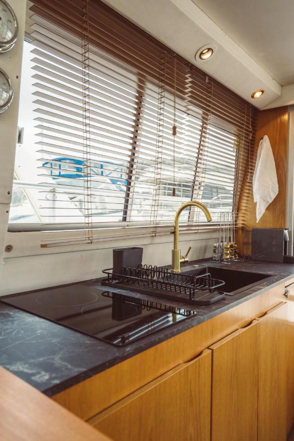 No Limit Charter Bateau Avec Parking Prive Proche Centre-ville Botel
