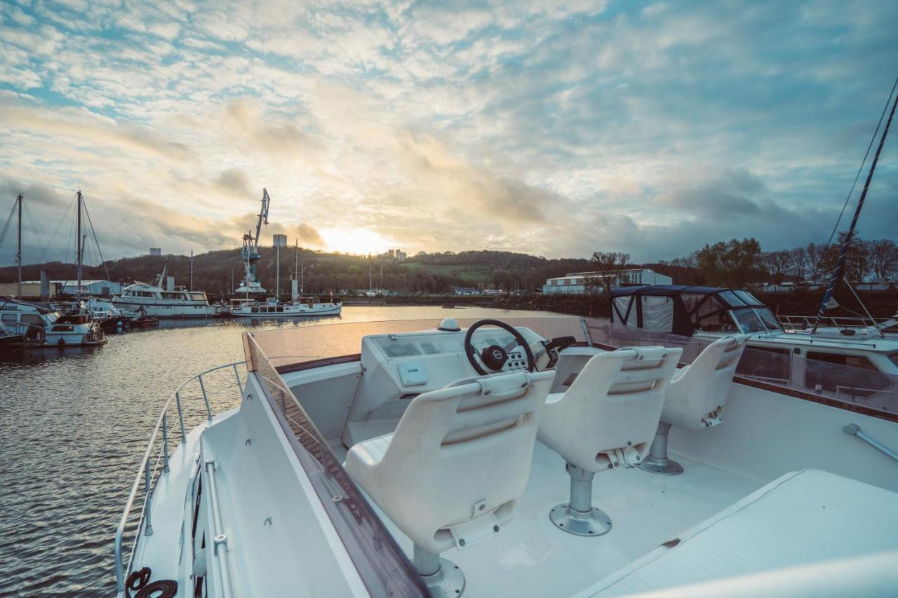 Botel No Limit Charter Bateau Avec Parking Prive Proche Centre-ville *